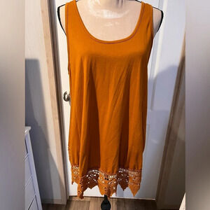 XiaoMaAnJi tank top with cut out hemline size 2X